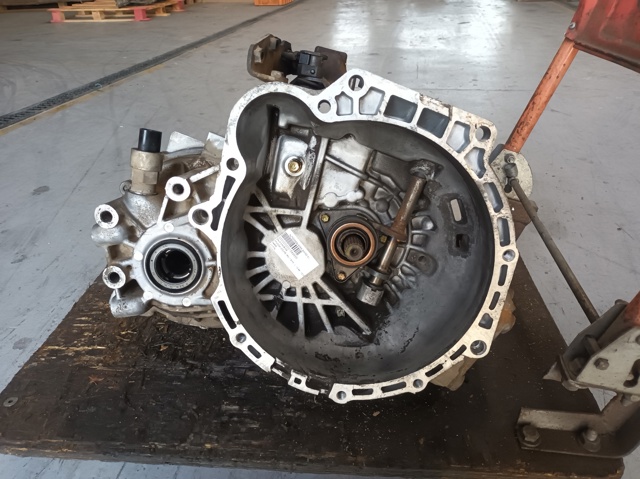 Kupić Mechaniczna skrzynia biegów w komplecie Hyundai Coupe II GK w dobrej cenie