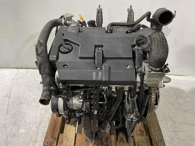Silnik w komplecie J3 HYUNDAI