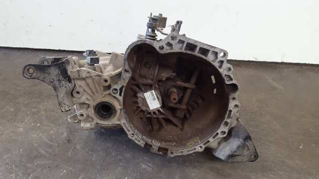 Mechaniczna skrzynia biegów w komplecie J31973 HYUNDAI