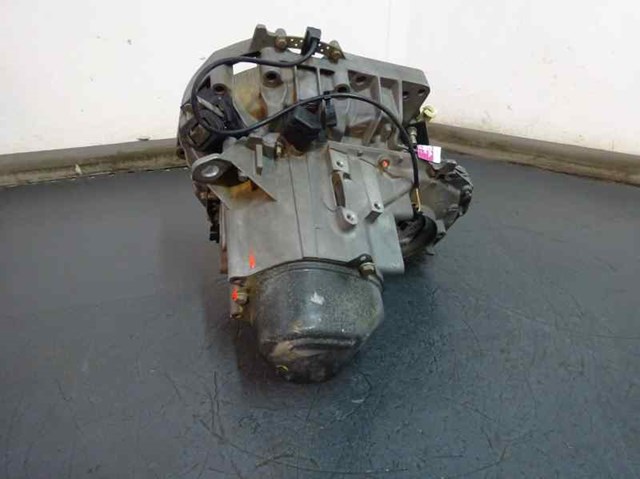 Mechaniczna skrzynia biegów w komplecie JB1043 RENAULT