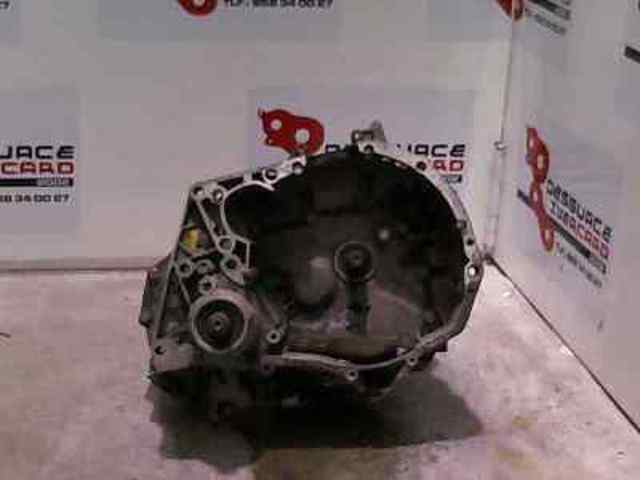 Mechaniczna skrzynia biegów w komplecie JB1052 RENAULT