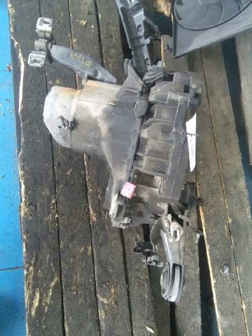 Mechaniczna skrzynia biegów w komplecie JB1052 RENAULT