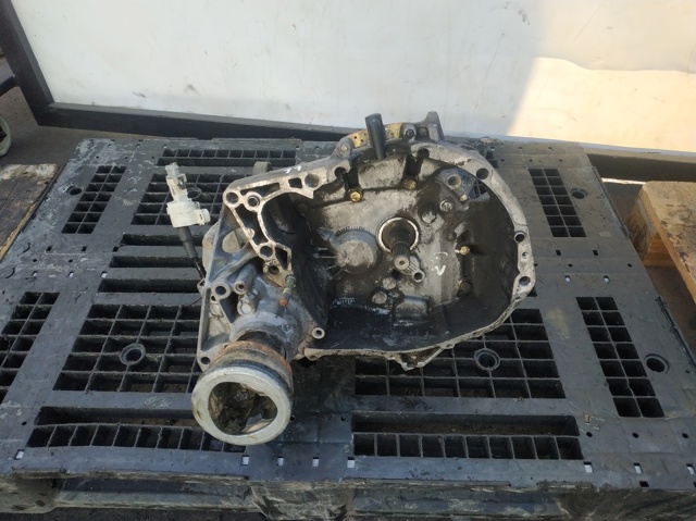 Mechaniczna skrzynia biegów w komplecie JB1052 RENAULT