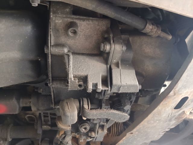 Mechaniczna skrzynia biegów w komplecie JB1184 RENAULT