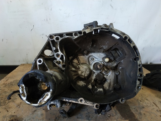 Mechaniczna skrzynia biegów w komplecie JB1948 RENAULT