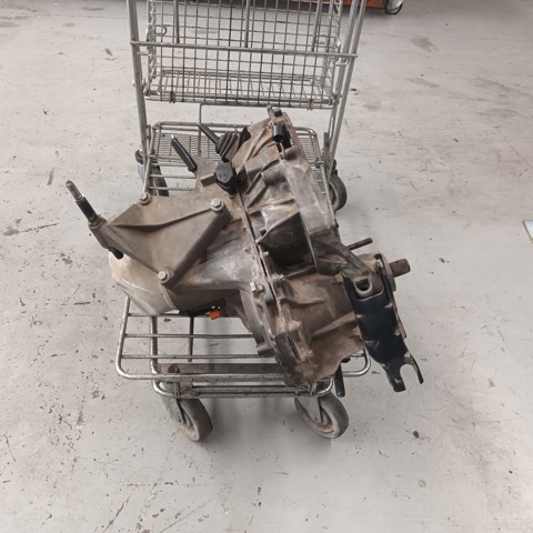 Mechaniczna skrzynia biegów w komplecie Renault Megane JA0, JA1