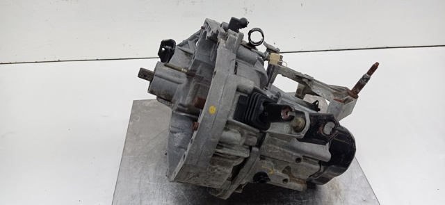 Mechaniczna skrzynia biegów w komplecie JC5128 RENAULT