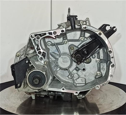 Mechaniczna skrzynia biegów w komplecie JC5128 RENAULT