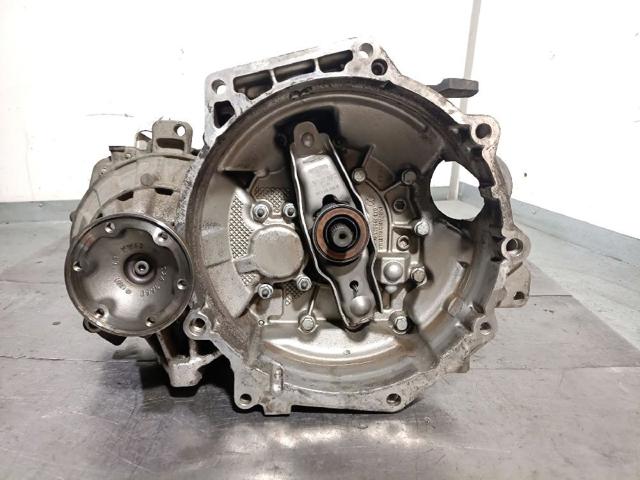 Mechaniczna skrzynia biegów w komplecie JCR VAG