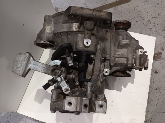 Mechaniczna skrzynia biegów w komplecie JCR VAG