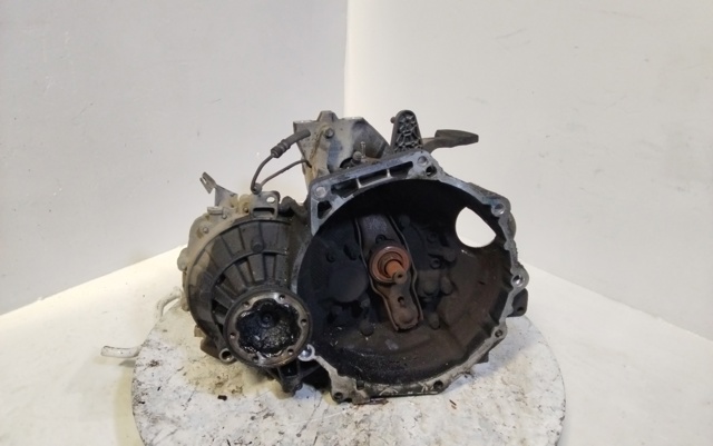 Mechaniczna skrzynia biegów w komplecie JCR VAG