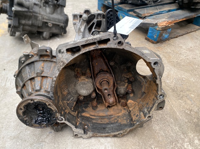 Mechaniczna skrzynia biegów w komplecie JCR VAG