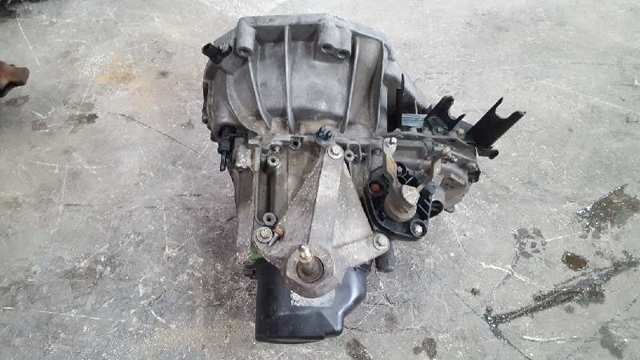 Mechaniczna skrzynia biegów w komplecie JH3103 NISSAN