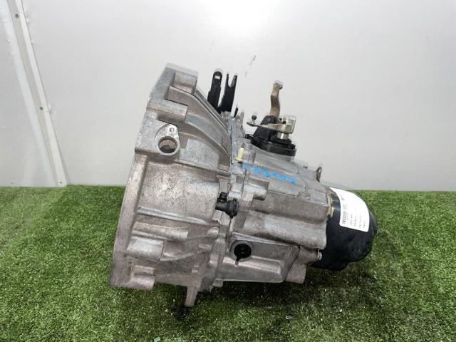 Mechaniczna skrzynia biegów w komplecie JH3103 NISSAN