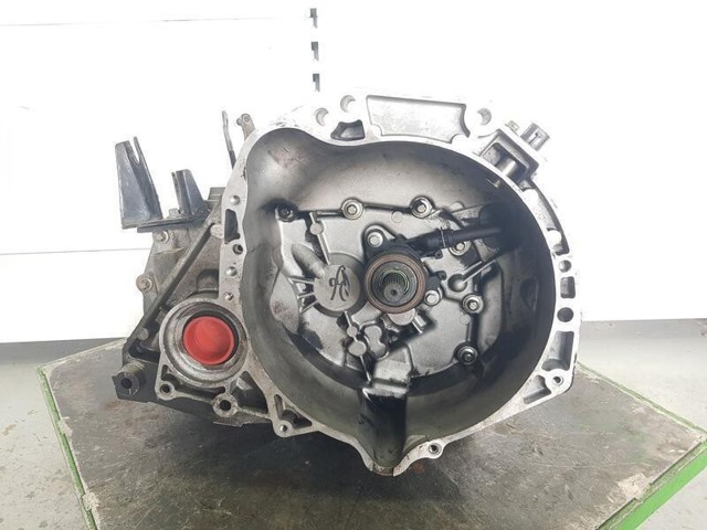 Mechaniczna skrzynia biegów w komplecie JH3103 NISSAN