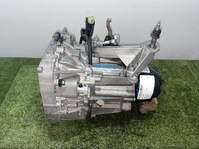 Mechaniczna skrzynia biegów w komplecie JH3128 RENAULT