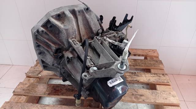 Mechaniczna skrzynia biegów w komplecie JH3160 RENAULT