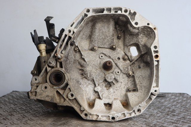 Mechaniczna skrzynia biegów w komplecie JH3160 RENAULT