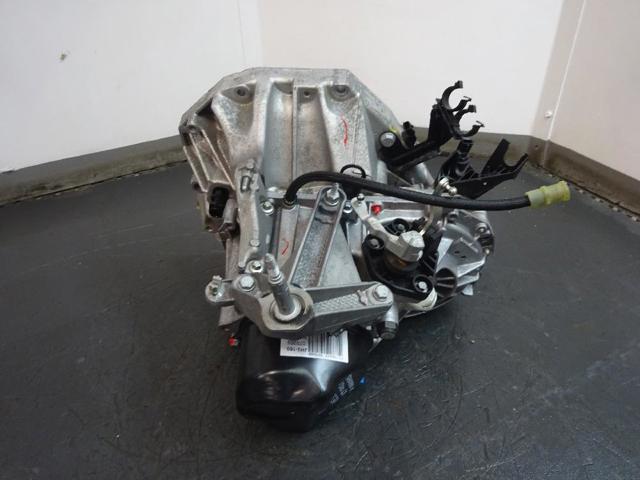 Mechaniczna skrzynia biegów w komplecie JH3160 RENAULT
