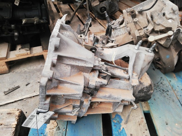 Mechaniczna skrzynia biegów w komplecie JH3372 RENAULT