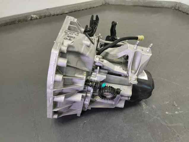 Mechaniczna skrzynia biegów w komplecie JH3399 RENAULT