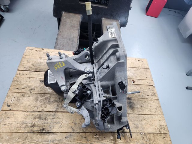 Mechaniczna skrzynia biegów w komplecie JH3399 RENAULT