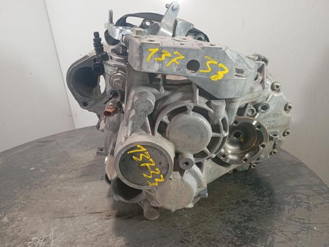 Mechaniczna skrzynia biegów w komplecie JLT VAG