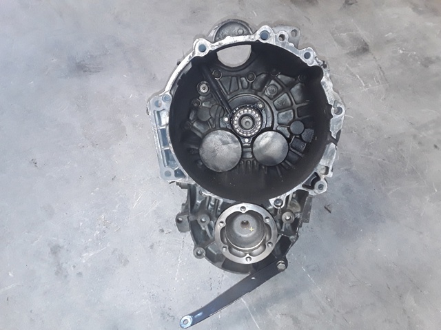 Mechaniczna skrzynia biegów w komplecie JLT VAG