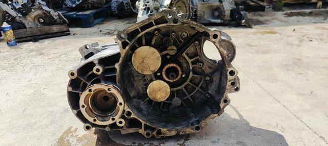 Mechaniczna skrzynia biegów w komplecie JLU VAG