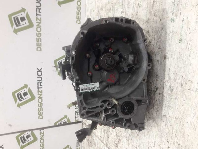 Mechaniczna skrzynia biegów w komplecie JR5106 NISSAN