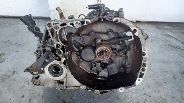 Mechaniczna skrzynia biegów w komplecie JR5106 NISSAN