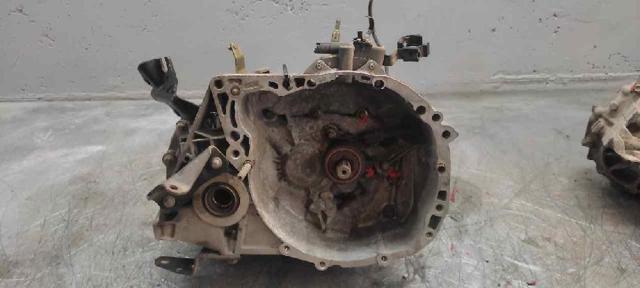 Mechaniczna skrzynia biegów w komplecie JR5106 NISSAN