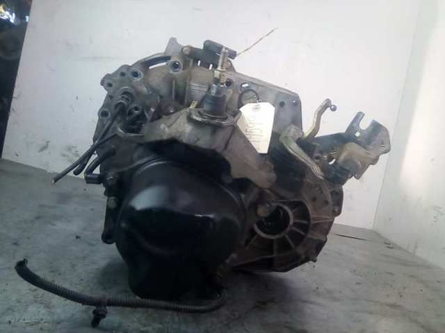 Mechaniczna skrzynia biegów w komplecie JR5106 NISSAN