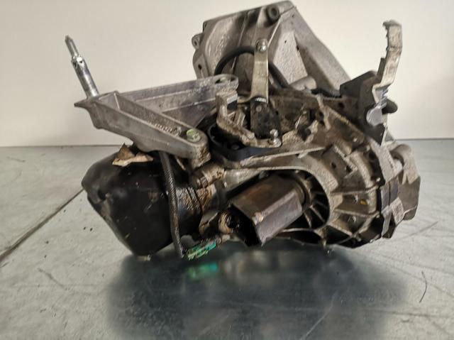 Mechaniczna skrzynia biegów w komplecie JR5339 Nissan/Infiniti