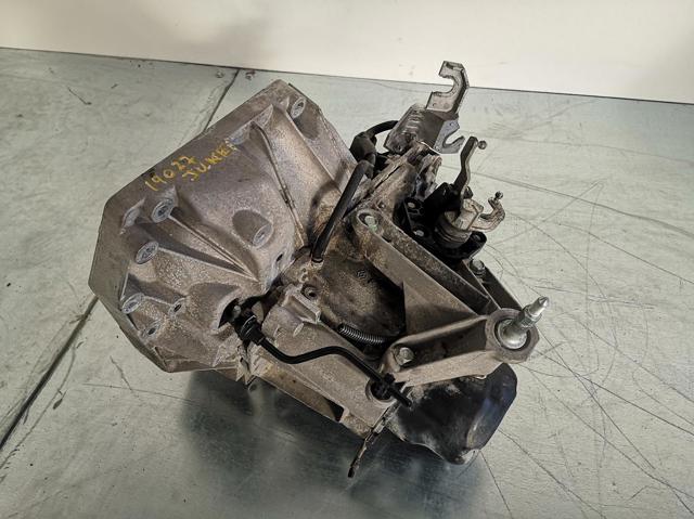 Mechaniczna skrzynia biegów w komplecie JR5339 Nissan/Infiniti