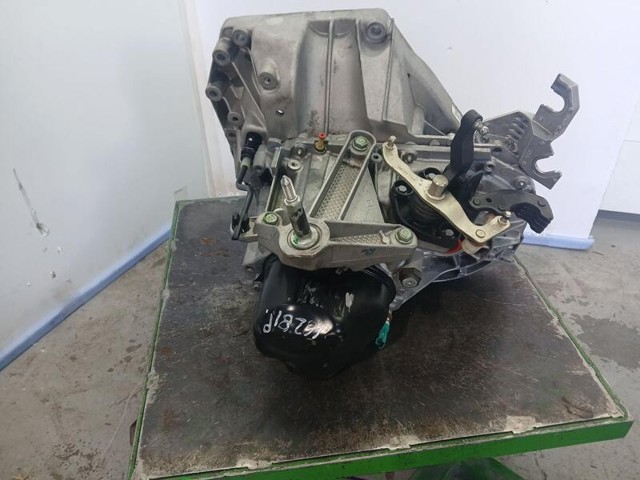 Kupić  JUKE  F15
