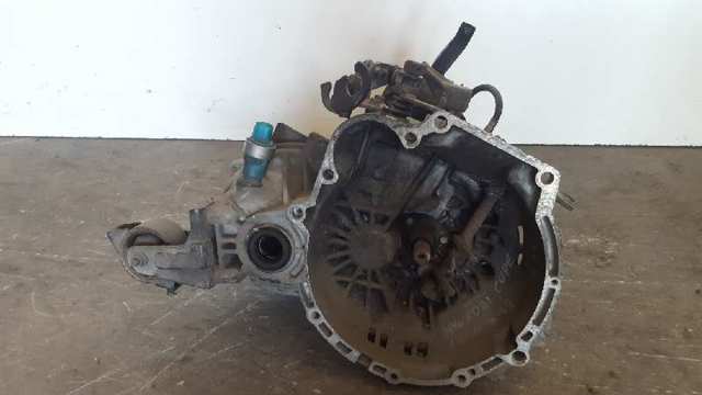 Mechaniczna skrzynia biegów w komplecie JX1873 HYUNDAI