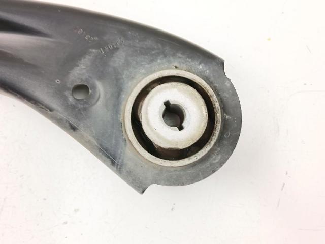 Wahacz zawieszenia przedniego dolny lewy Ford Focus 4 HP