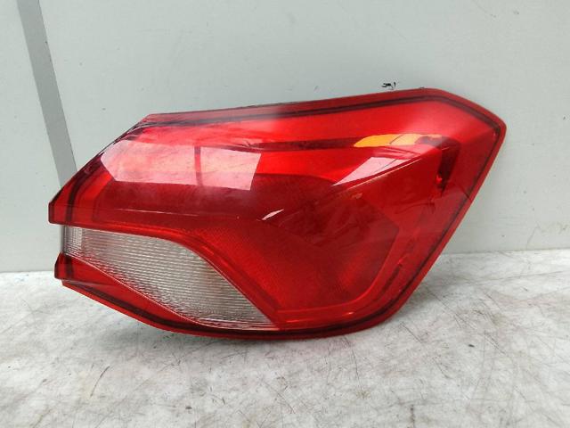 Lampa zespolona tylna prawa Ford Focus 4 HN