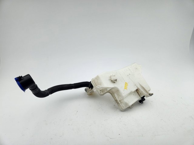 Kupić Zbiorniczek spryskiwacza szyb Ford Focus IV HP w dobrej cenie