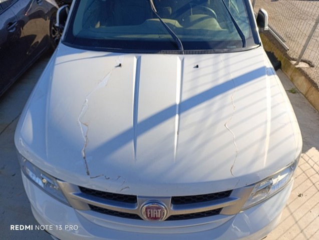 Maska silnika Dodge Journey