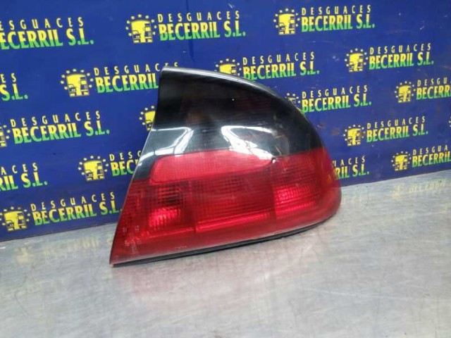 Lampa zespolona tylna prawa K1222036 OPEL