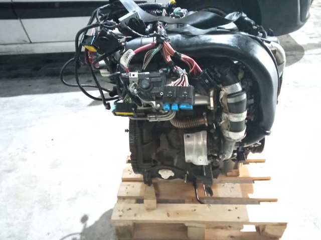 Silnik w komplecie K9K608 RENAULT