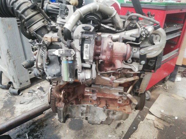 Silnik w komplecie Dacia Logan KS