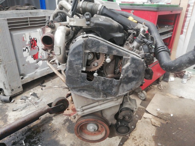 Silnik w komplecie Dacia Logan KS