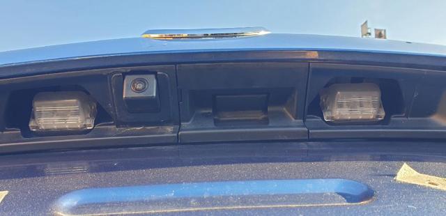 KB7W624B0 Mazda