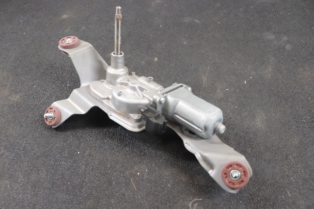 KB7W67450 Mazda