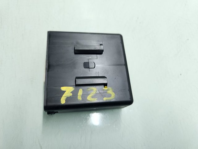 KB8B5102X Mazda