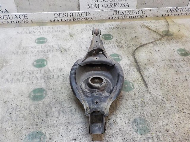 Wahacz zawieszenia tylnego dolny prawy KD3528300 MAZDA