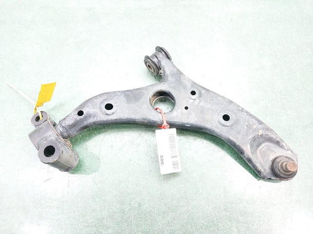 Wahacz zawieszenia przedniego dolny prawy KD3534300H MAZDA
